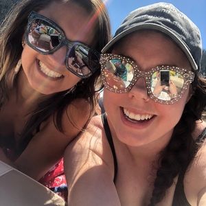 Meet your Posher, Maddie